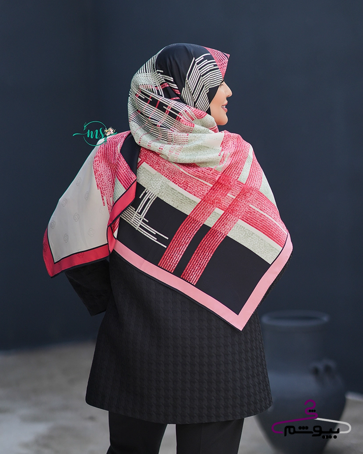 روسری ابریشم ژاکارد اکر طرح خطی رنگ مشکی قرمز